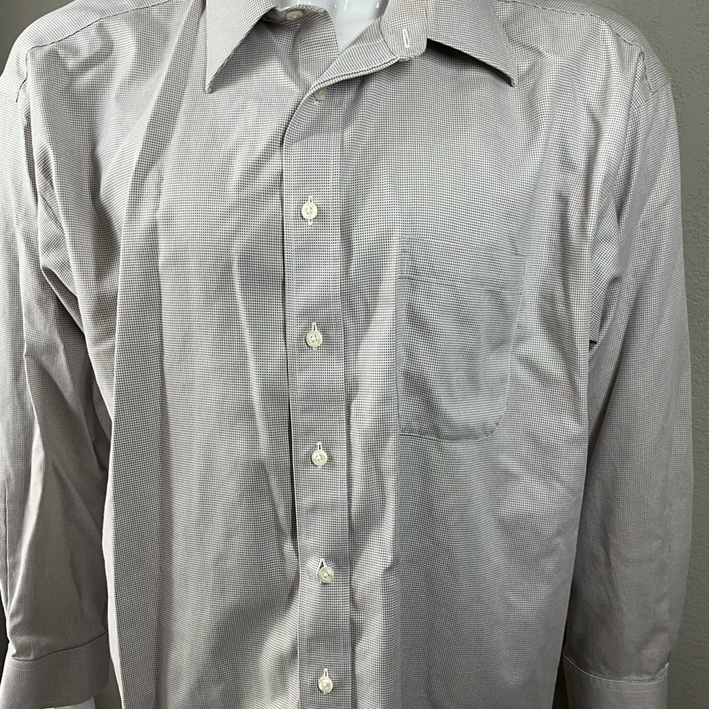 Roundtree & Yorke Light Gray Dress Shirt